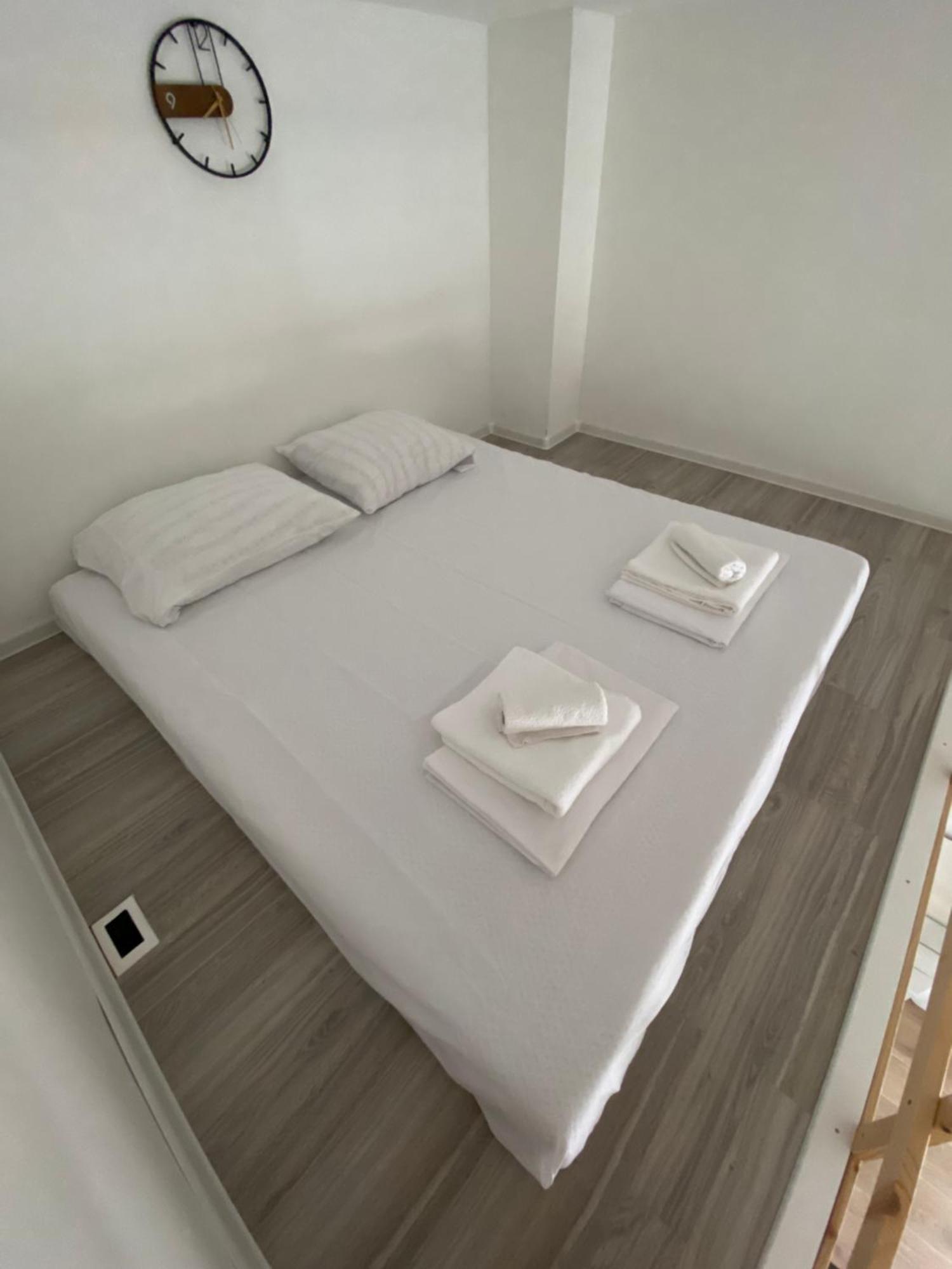 Harmony Suites Bol Exteriér fotografie